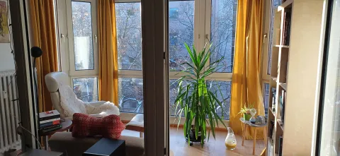 Berlin/ WG Entspannte Mitbewohnerin für helle 3 Zimmerwohnung in Berlin gesucht