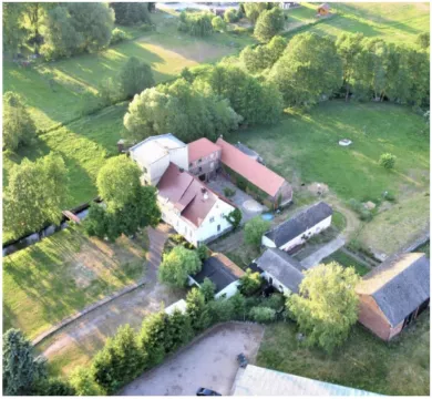Wohnprojekt in Mühle am Fluss Wohnprojekt in Mühle am Fluss