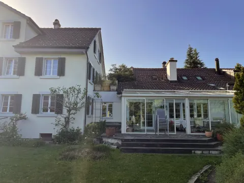 Mehrgenerationenhaus Teilzeithippies - 30min von Zürich mit grossem Garten