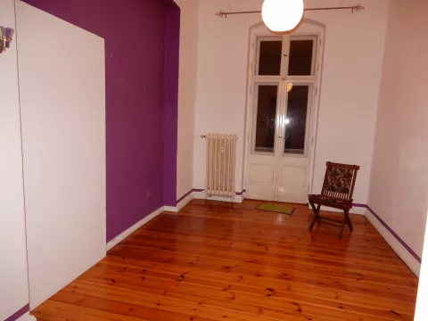 2 Zimmer& Balkon in Frauen WG