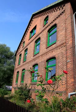 Schönes Haus für kreatives Wohnprojekt in Region Hannover (Laatzen)