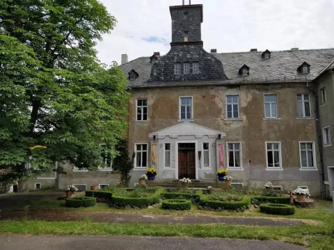 Schloss bei Leipzig sucht Mitbewohner