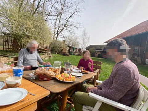 Frühstück im Innenhof