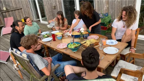 Symbolbild Groß-WG 2