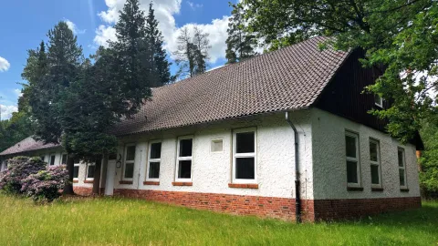 2 große Häuser für gemeinsames Leben im Wendland