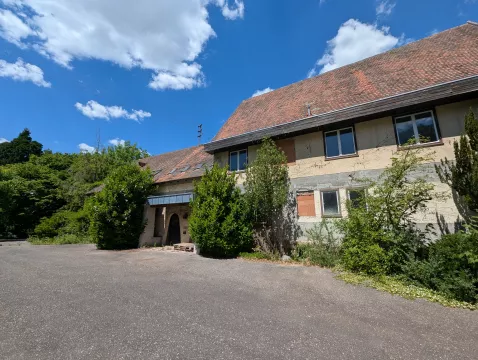 Wohnhof mit Aussicht