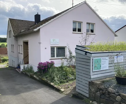 Für Selbstnutzer, Gemeinschaften, Investoren im Westerwald mit Bauland