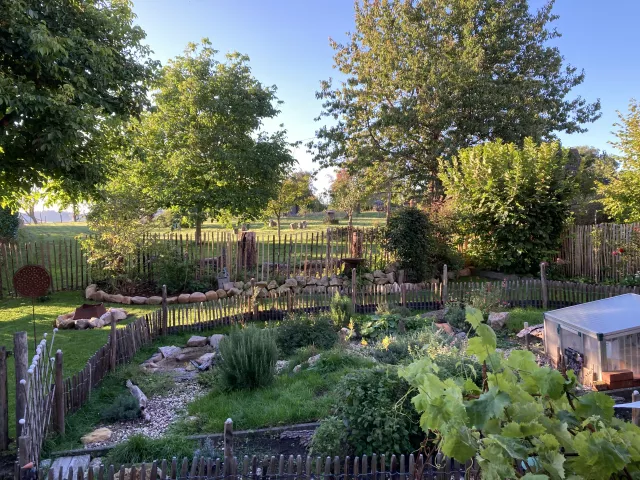 Garten mit Schildkrötengehege