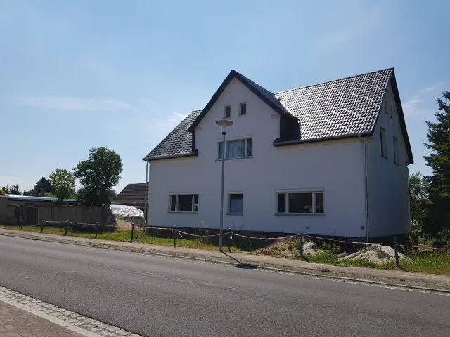 Haupthaus mit neuem Dach