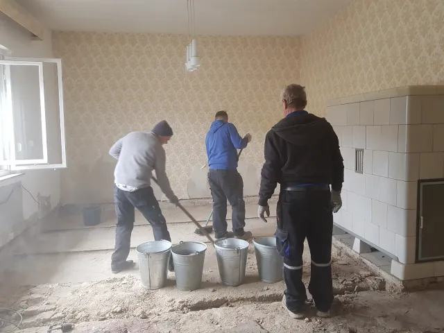 Innenausbau - Vorbereitung für Fußbodenheizung in d. zukünftigen Küche