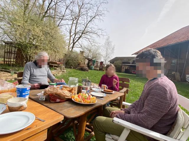 Frühstück im Innenhof