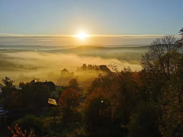 Morgennebel-Ausblick aus unserem Wohngebäude