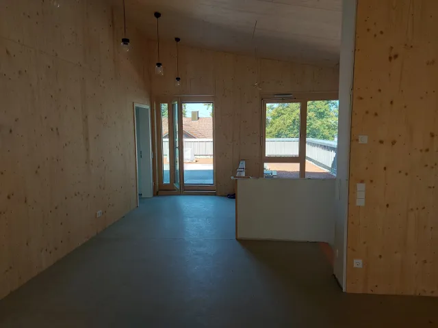 Blick aus dem Wohnzimmerbereich im 2. OG Richtung Terrasse